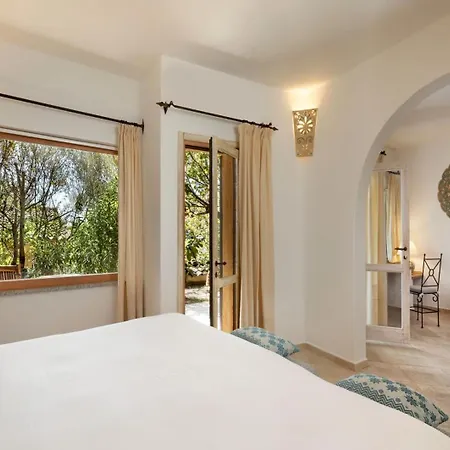 Szálloda Capo D'orso Thalasso & 5*